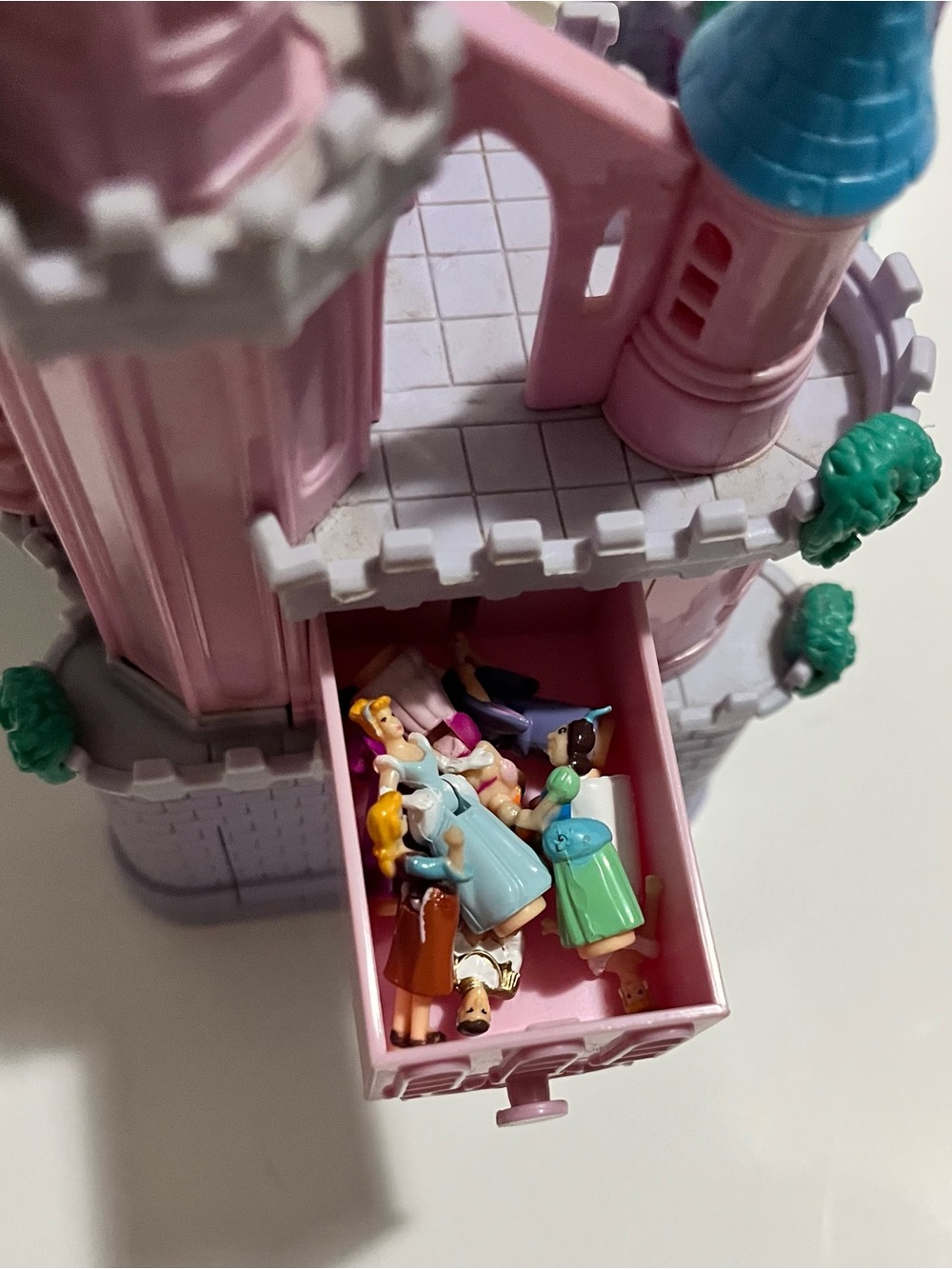 Vintage 1995 Polly Pocket Disney Cinderella's Enchanted Castle with figures - Picture 9 of 15